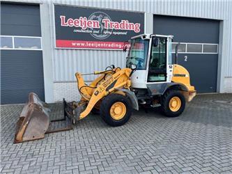Liebherr L507 stereo, bucket and forks !!