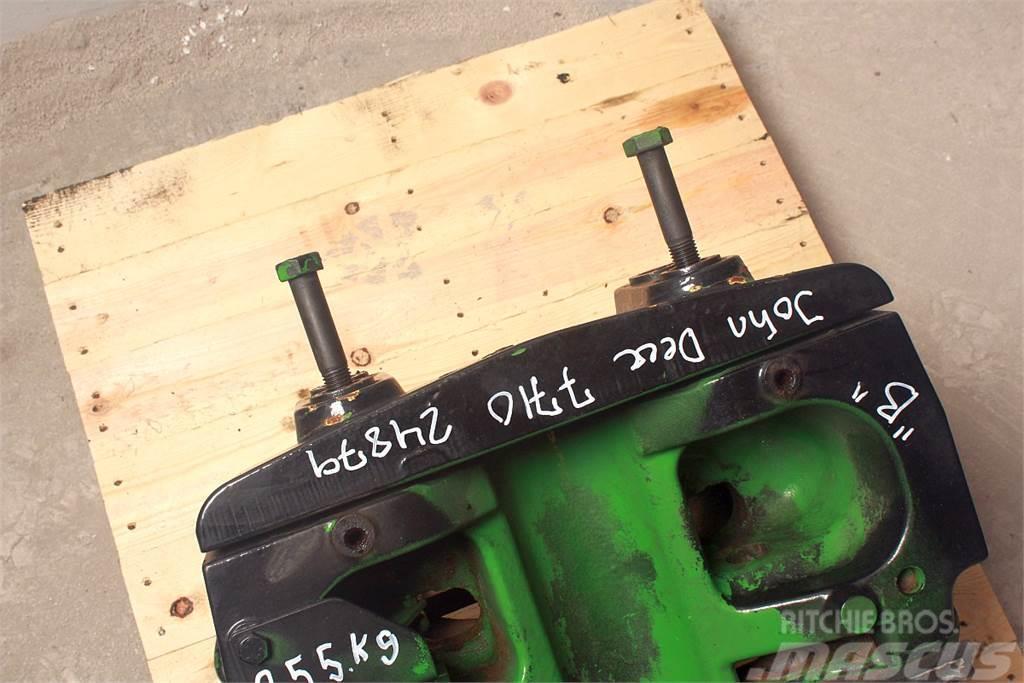 John Deere 7710 Front axle support Chassis en ophanging