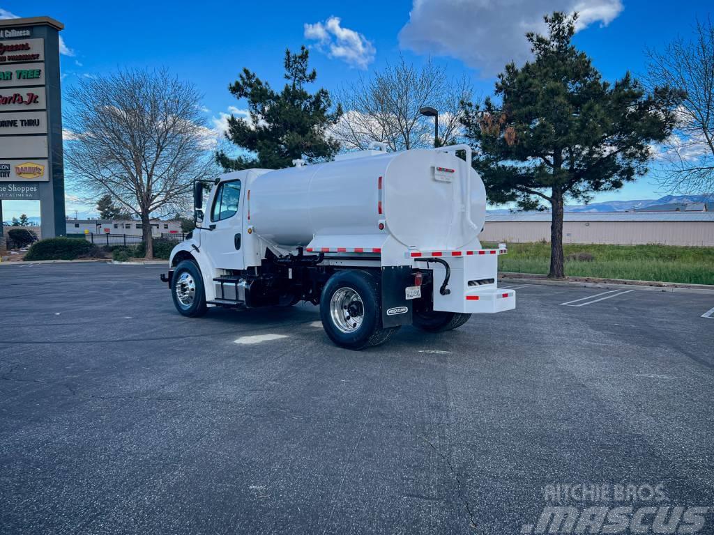 Freightliner Business Class M2 106 Water tankwagens