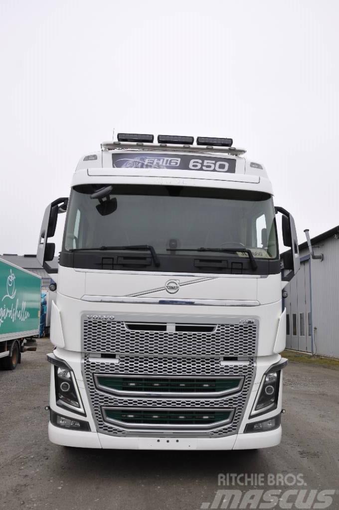 Volvo FH16 650 8X4 Euro 6 Chassis met cabine