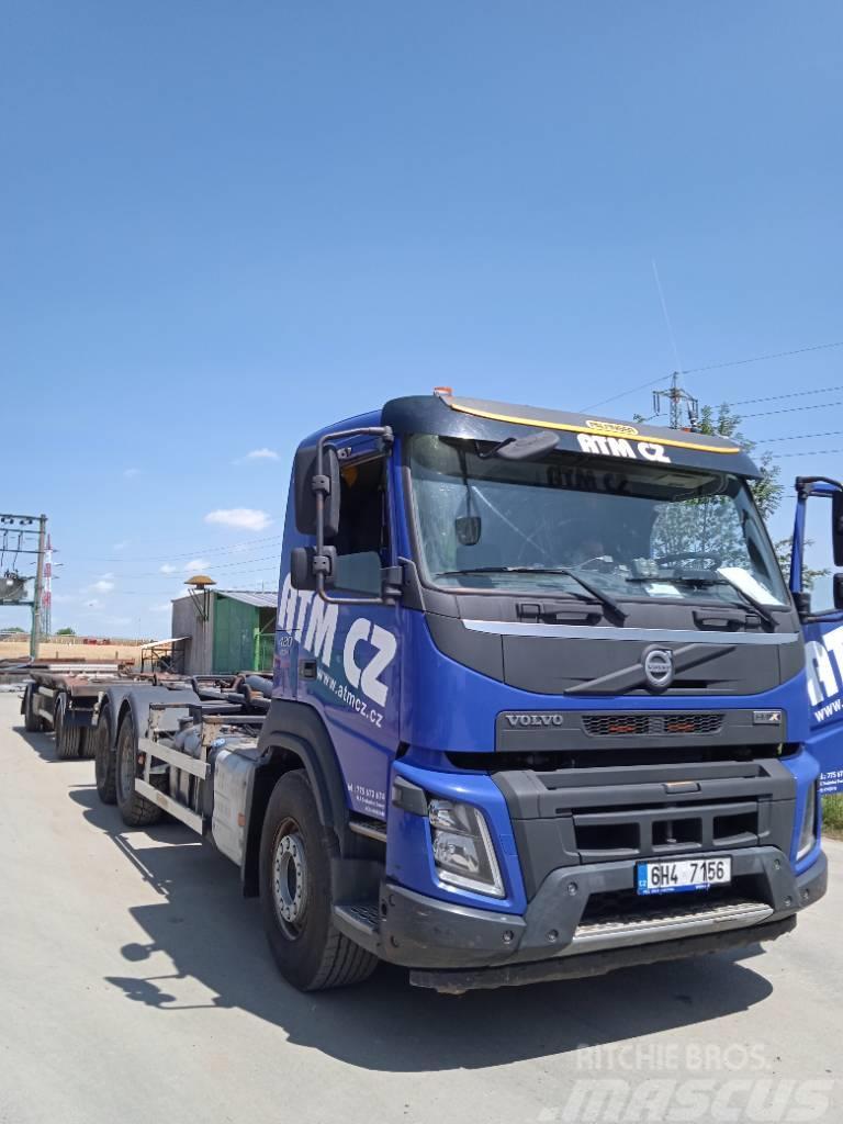 Volvo FM 420 Vrachtwagen met containersysteem