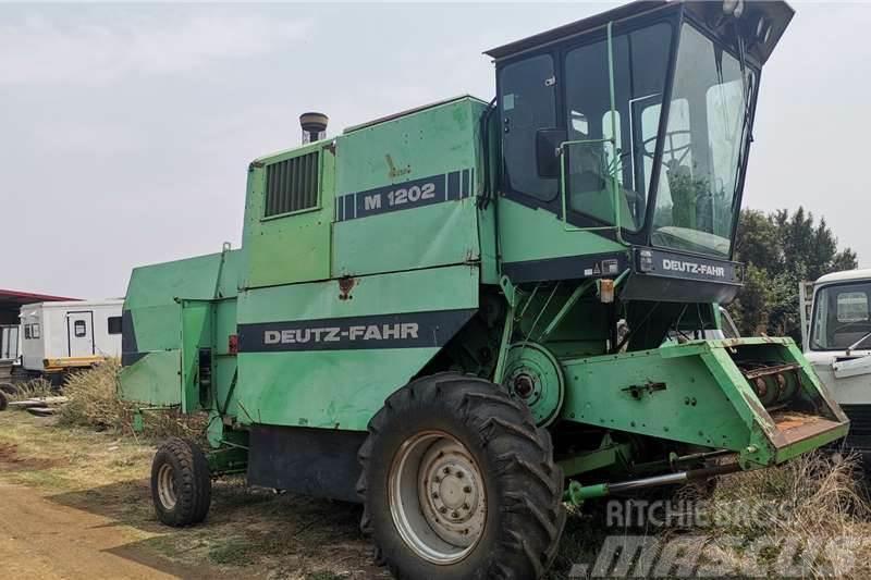 Deutz -Fahr M1202 Combine Harvester Tractoren