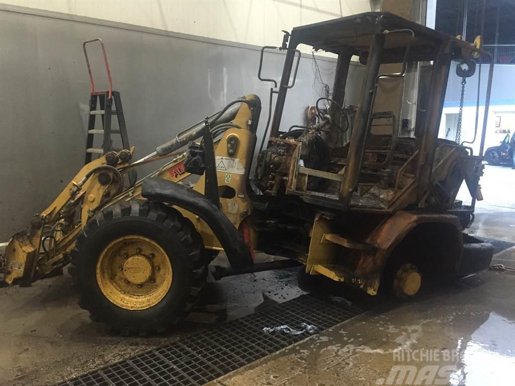 CAT 906  (For parts) Wielladers