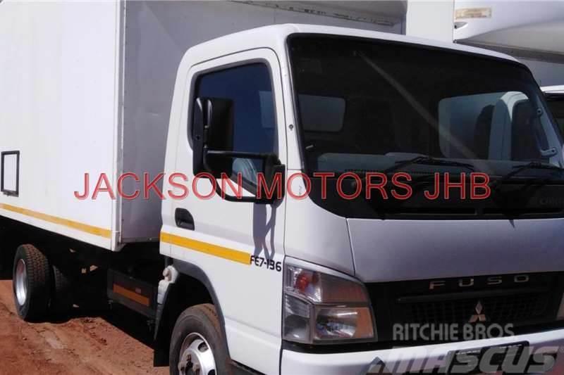 Fuso 7-136 CANTER FITTED WITH VOLUME BODY Anders
