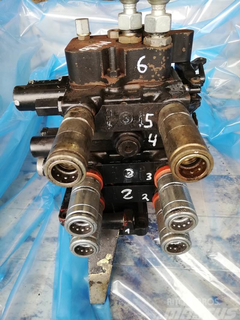 Case IH MX110 Power Beyond valve Hydraulics