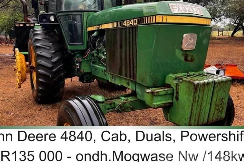 John Deere 4840 - cab - duals - powershift x8 Tractoren