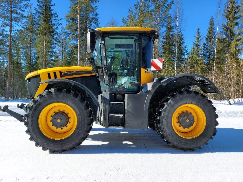 JCB Fastrac 4220 Nordic Edition Tractoren