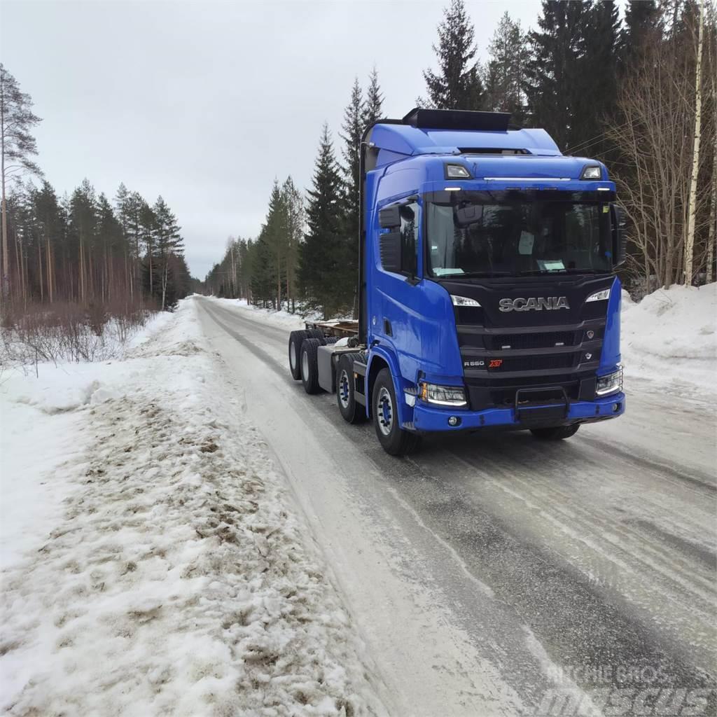 Scania R660 XT 8X4 Chassis met cabine