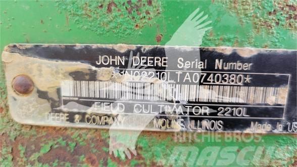 John Deere 2210 Cultivatoren