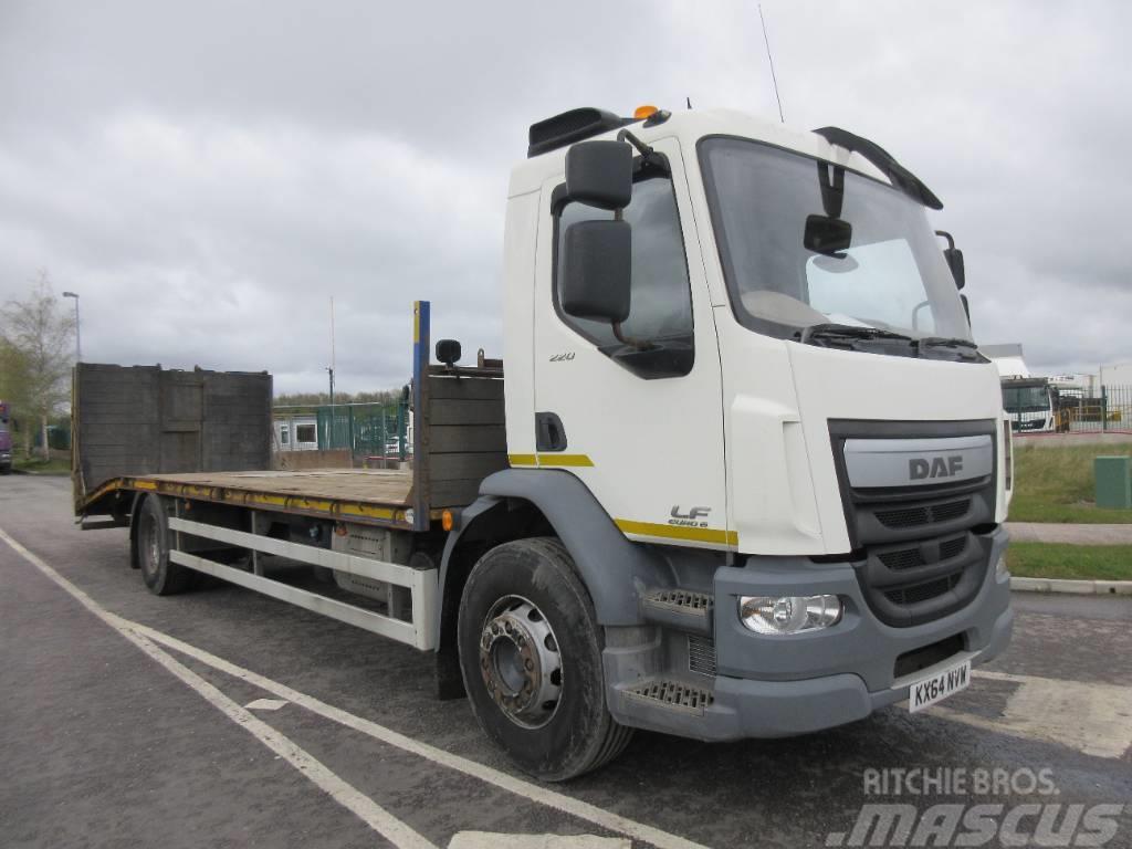 DAF 55.220 Vrachtwagen met vlakke laadvloer en lier