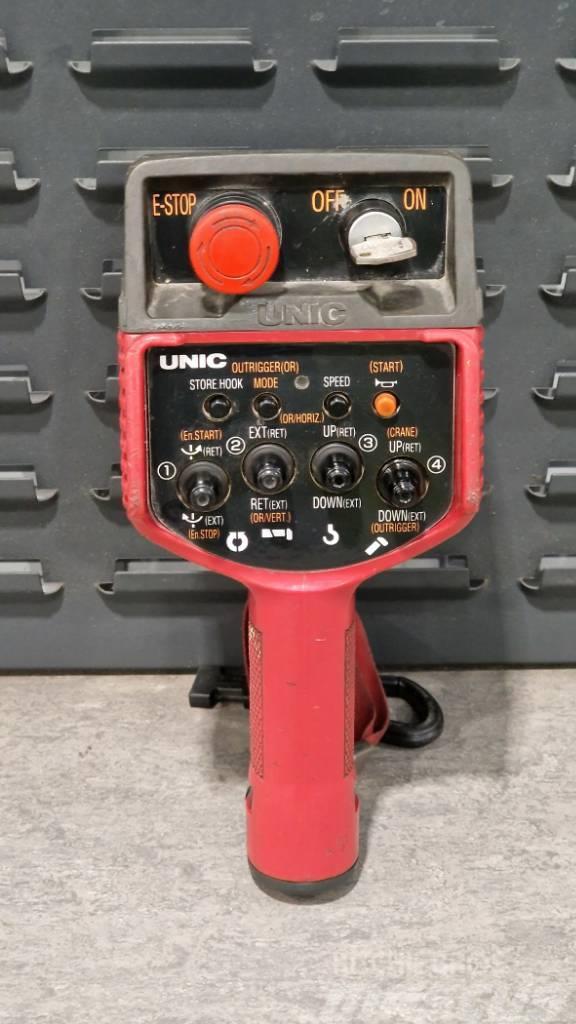 Unic URW-376 Minikranen