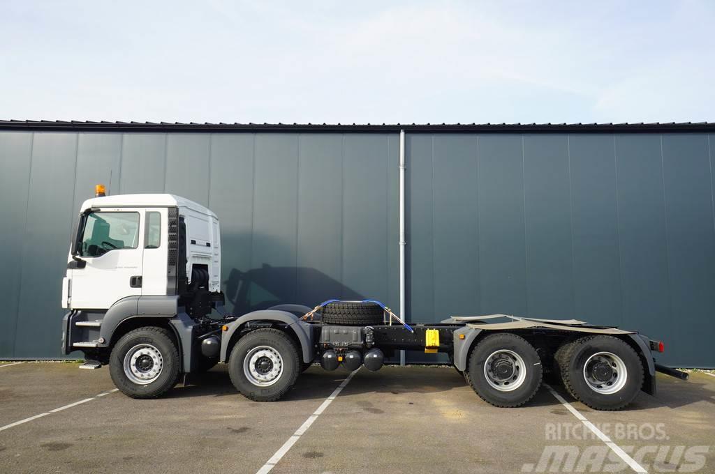 MAN TGS41.400 8X4 BB-WW NEW UNUSED CHASSIS EURO3 Chassis met cabine