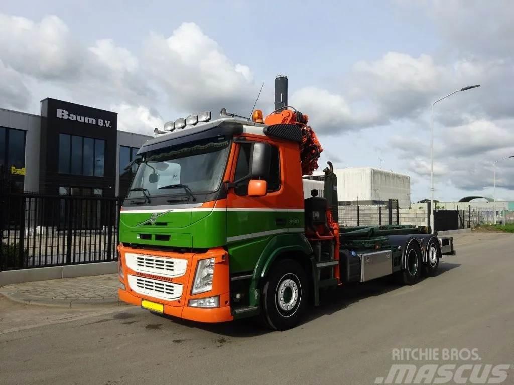 Volvo FM 330 6X2 EURO 6 HAAKSYSTEEM + HIAB 200 C 3 KRAAN Vrachtwagen met containersysteem