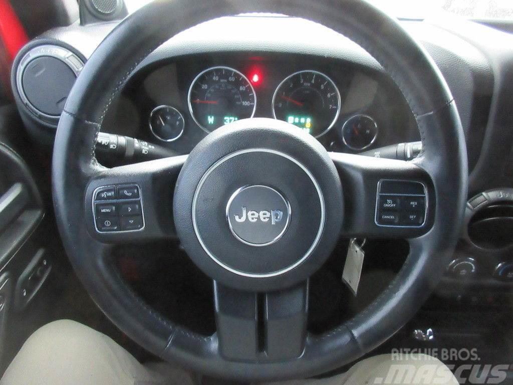 Jeep Wrangler Unlimited Auto's