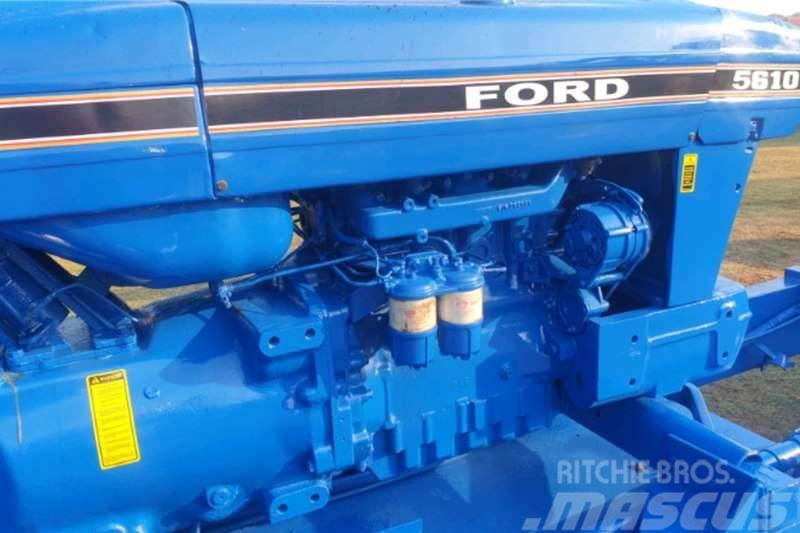 Ford 5610 ZONE CRANE Tractoren