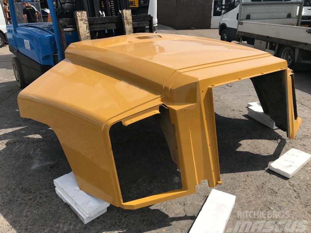 CAT 735 B Hood Chassis en ophanging