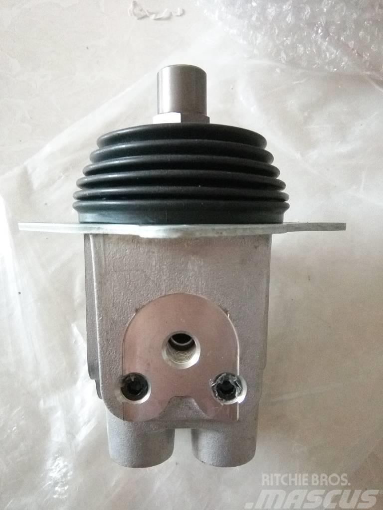 Komatsu PC400-7 pilot valve Graafarmen