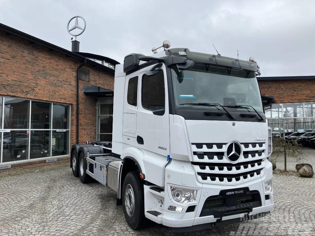 Mercedes-Benz Arocs 2853 6x2 Vrachtwagen met containersysteem