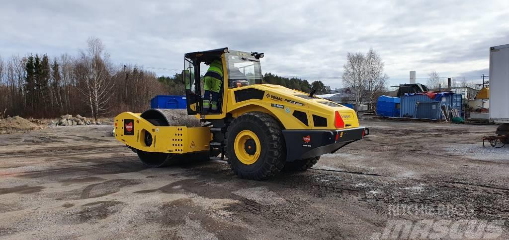 Bomag BW226 BVC-5 *uthyres / only for rent* Trilrolwalsen