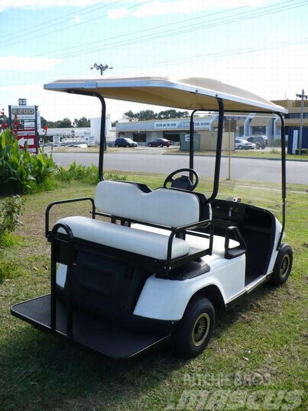 E-Z-GO TXT Golfkarren / golf carts