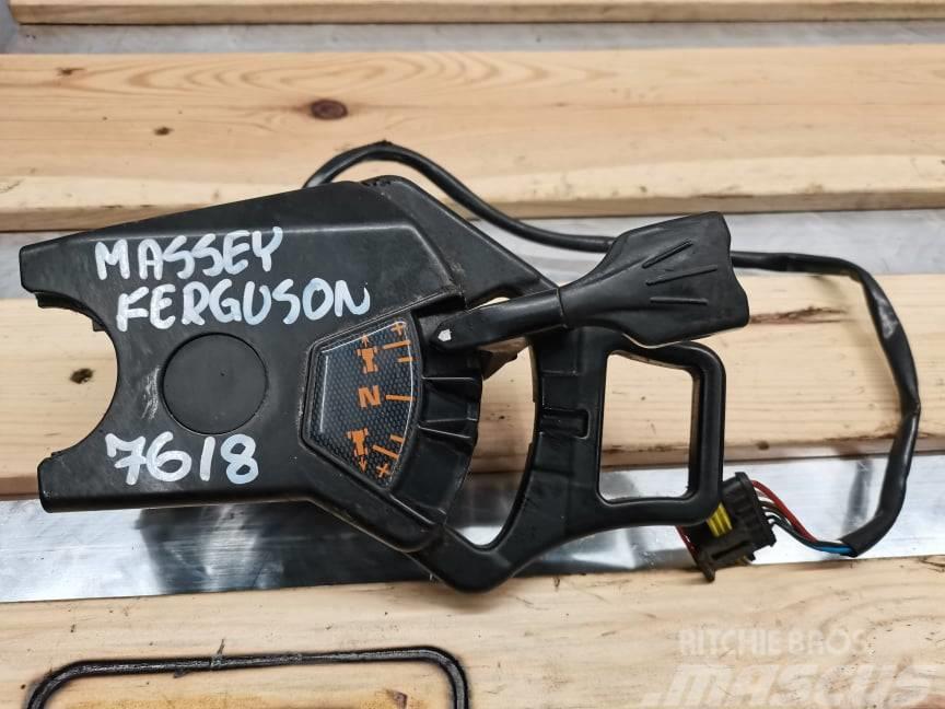 Massey Ferguson 7618 {Rewers Cabine en interieur