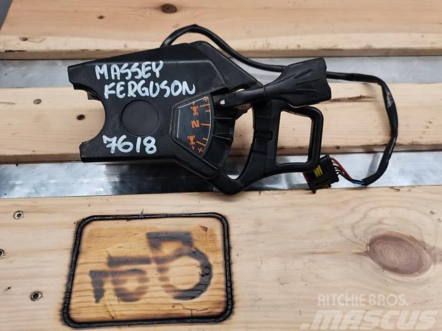 Massey Ferguson 7618 {Rewers Cabine en interieur