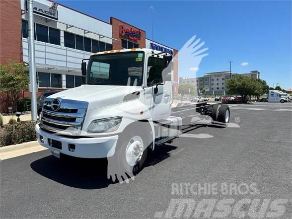 Hino 268A Chassis met cabine