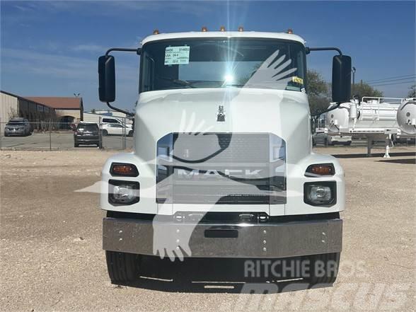 Mack MD6 Chassis met cabine