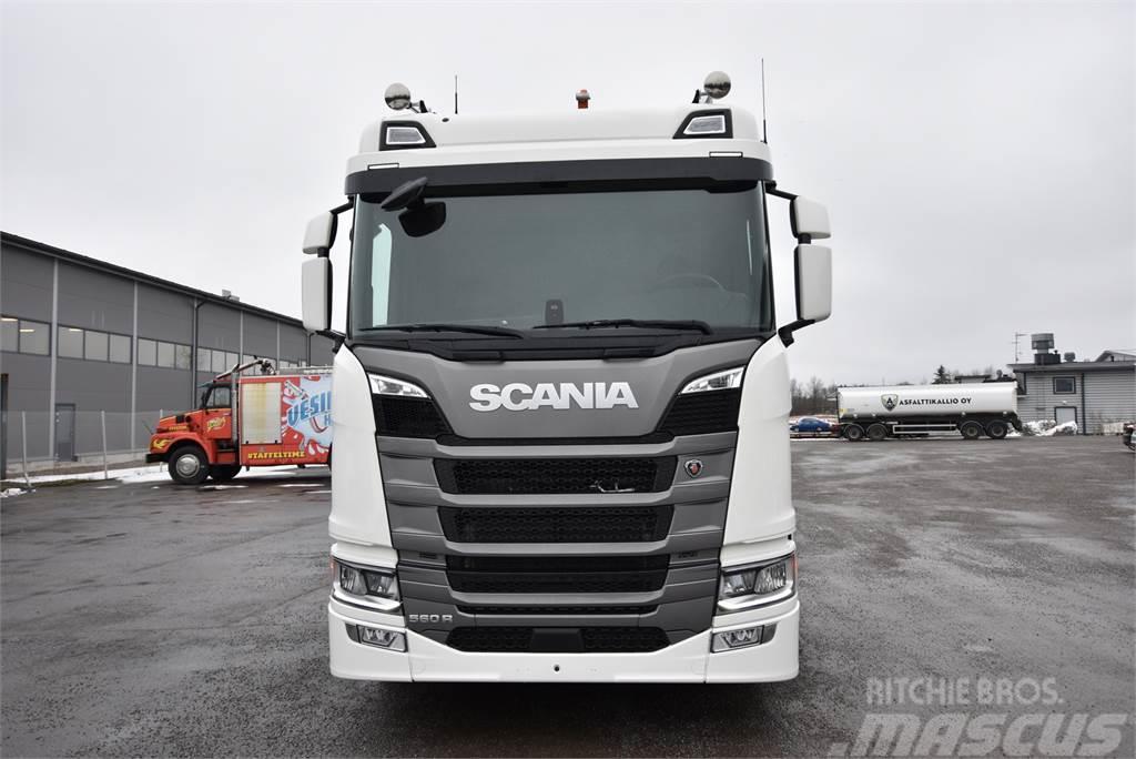 Scania R560 Super 8X4 Vrachtwagen met containersysteem