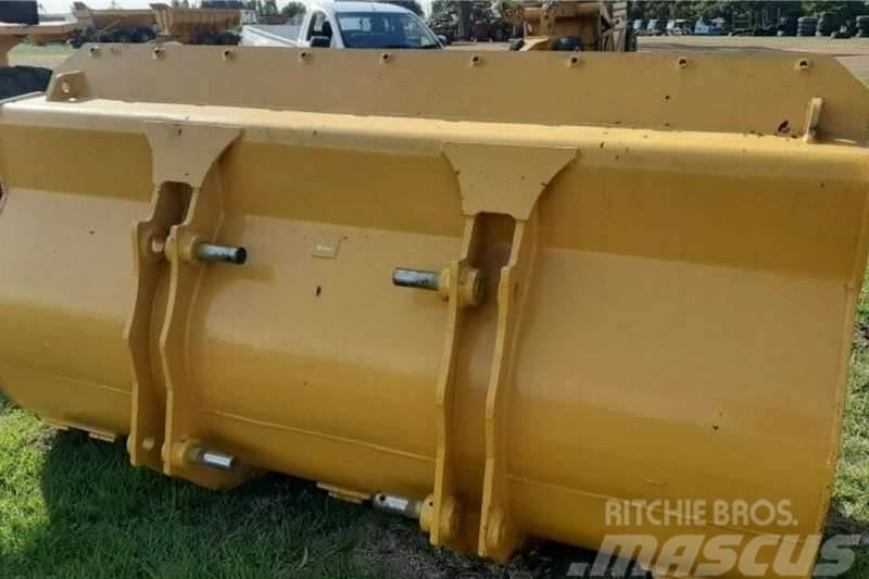 CAT 966C Front End Loader Bucket Wielladers