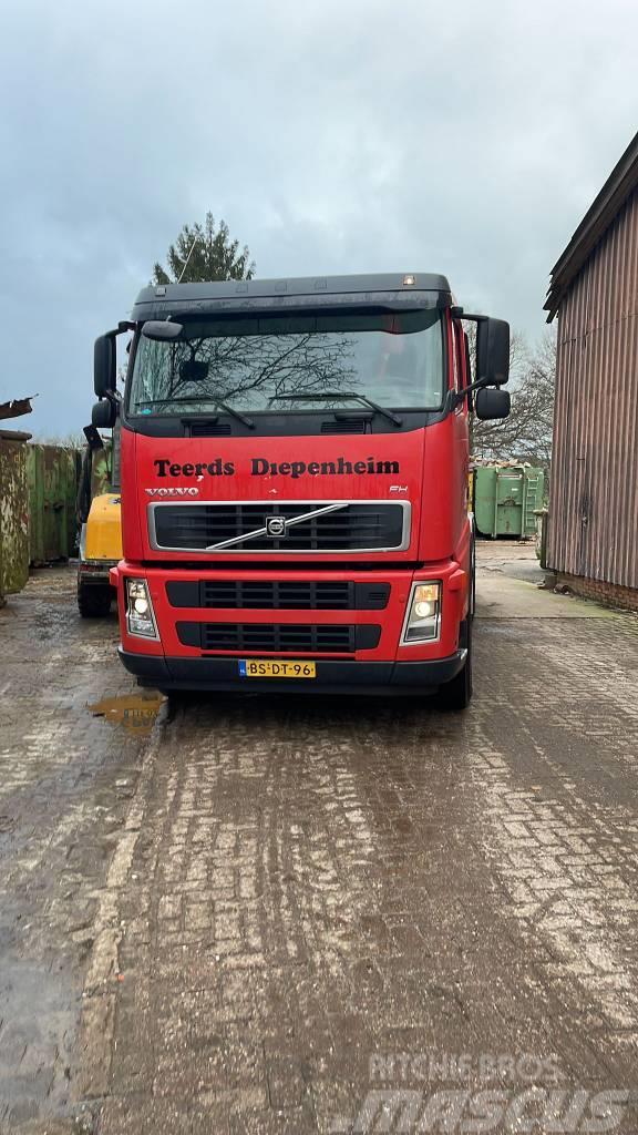 Volvo FH400 Vrachtwagen met containersysteem