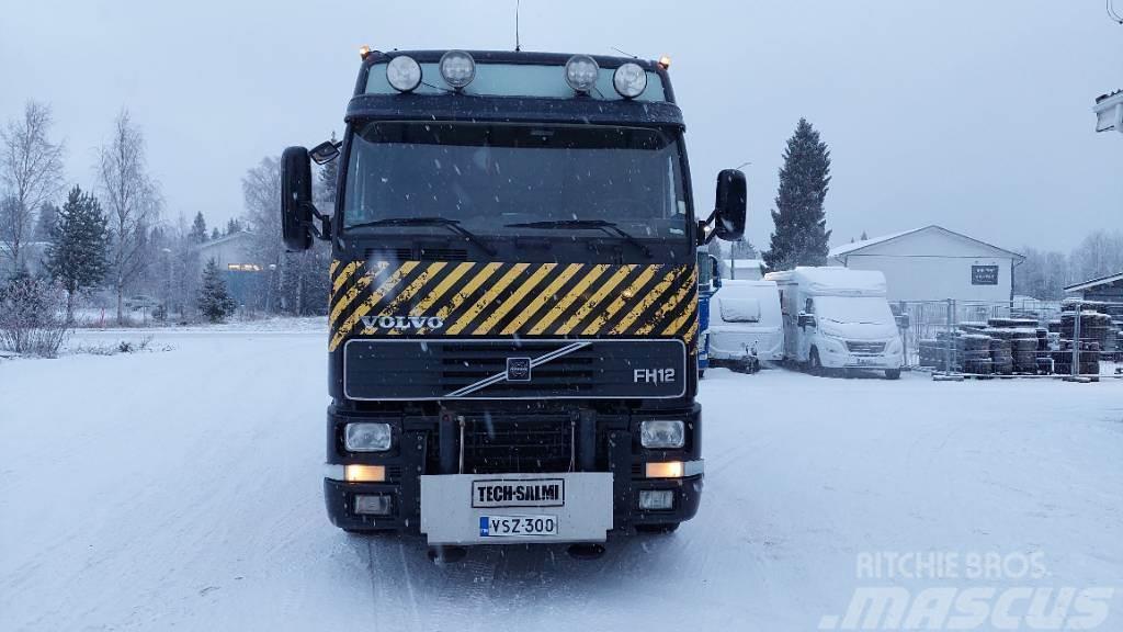 Volvo FH12 + HMF 2820K4 JIB Vlakke laadvloer met kraan