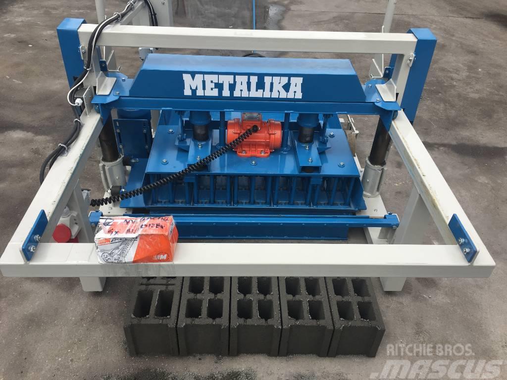 Metalika VP-5 Concrete block making machine Betonsteenmachines