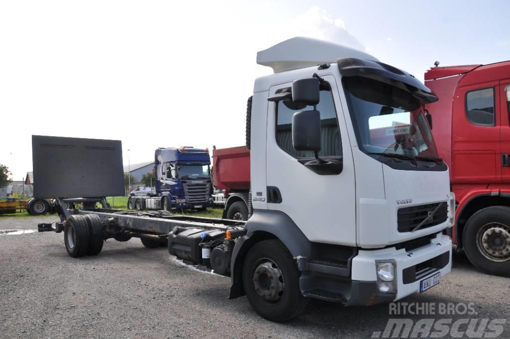 Volvo FL240 4x2 Chassis met cabine