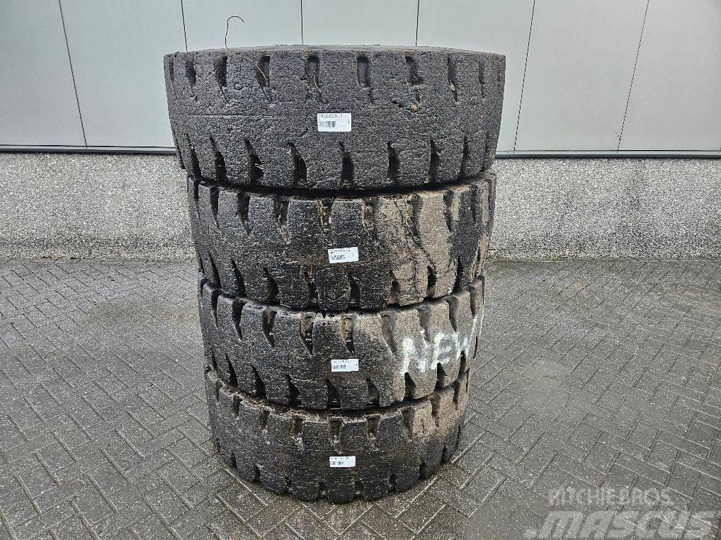 New Holland W110C-Barkley 17.5R25-Tire/Reifen/Band Banden, wielen en velgen