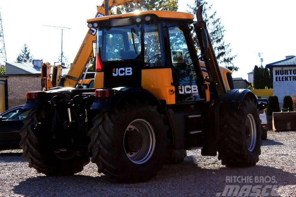 JCB FASTRAC 3230 XTRA Tractoren