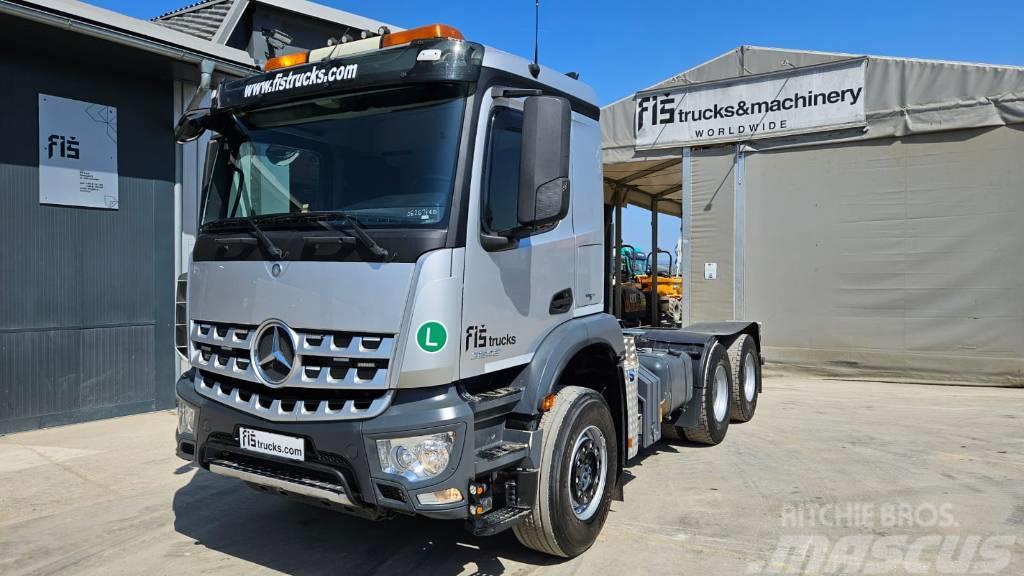 Mercedes-Benz AROCS 2843 6x4 chassis ready for tipper Chassis met cabine