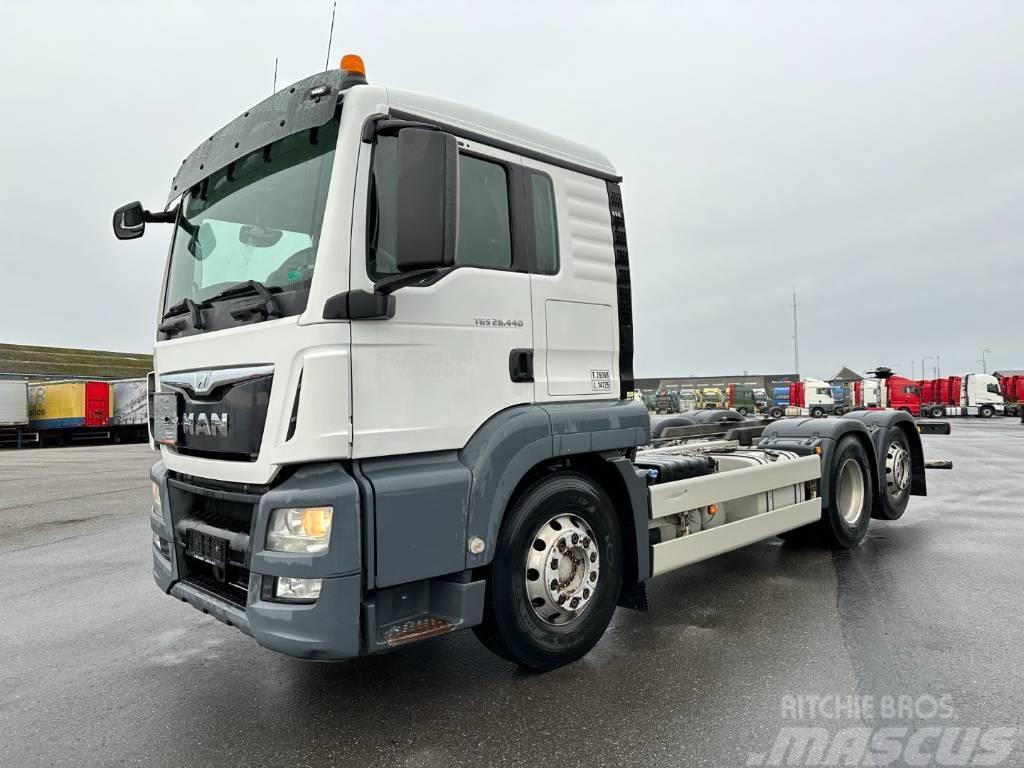 MAN TGS 26.440 6x2*4 Euro 6 Chassis ADR Chassis met cabine