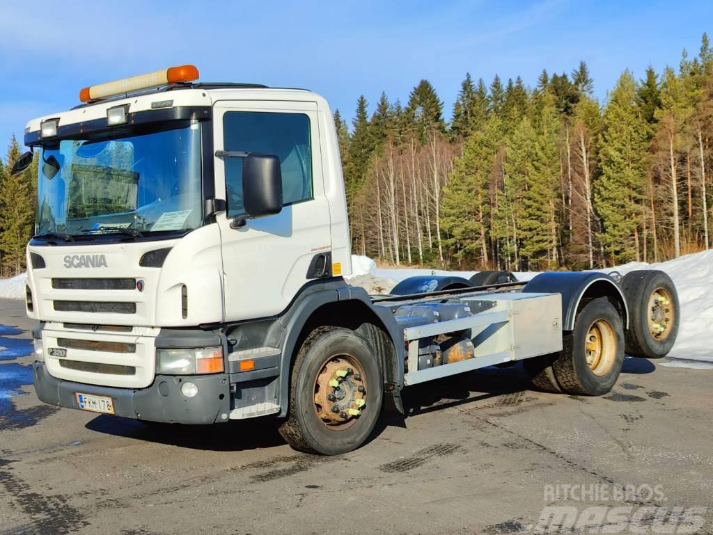 Scania P 320 Chassis met cabine