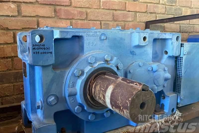 Sumitomo Industrial Gearbox 45kW Ratio 35.5 to 1 Anders