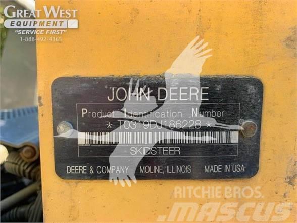 John Deere 319D Schrankladers