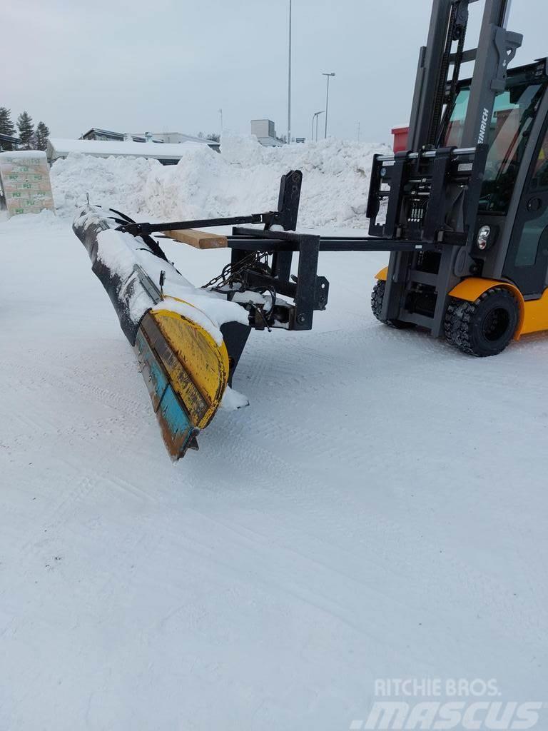 Soukkio 300 Sneeuwschuivers en -ploegen