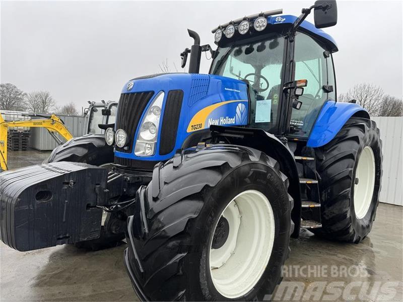 New Holland TG 230 Tractoren