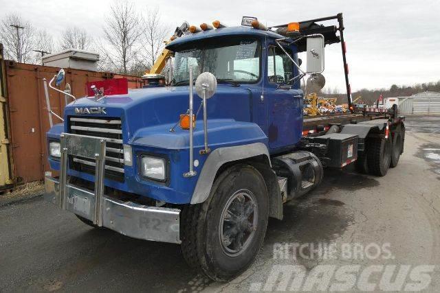 Mack RD688S Containerchassis