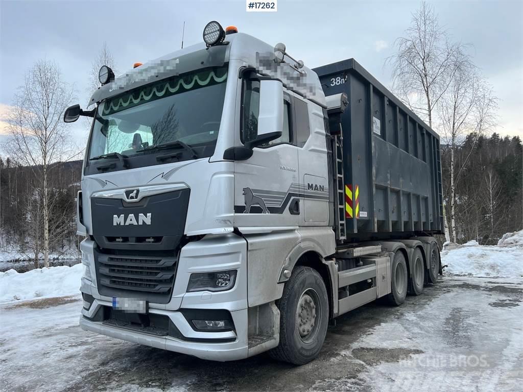 MAN TGX 35.580 tridem hook truck w/ 24T Multilift hook Vrachtwagen met containersysteem