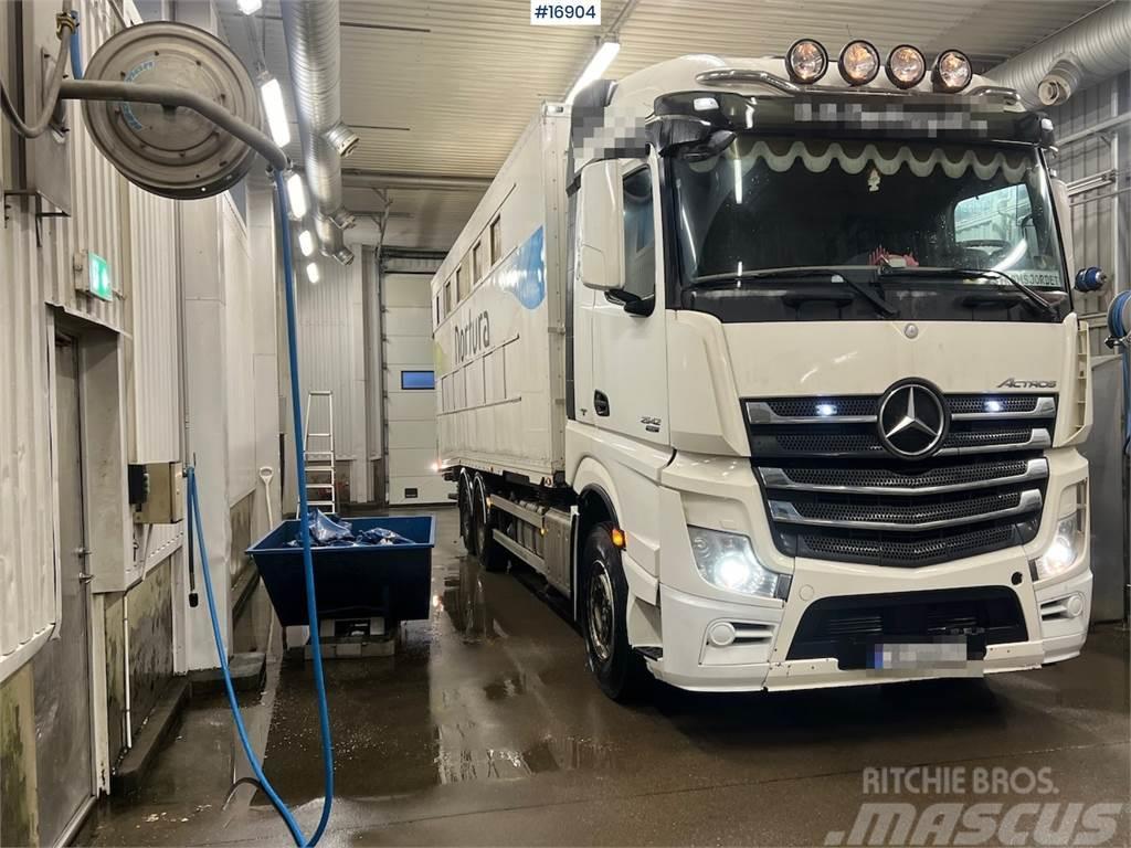 Mercedes-Benz Actros Animal transport truck w/ lift Onderhoud voertuigen