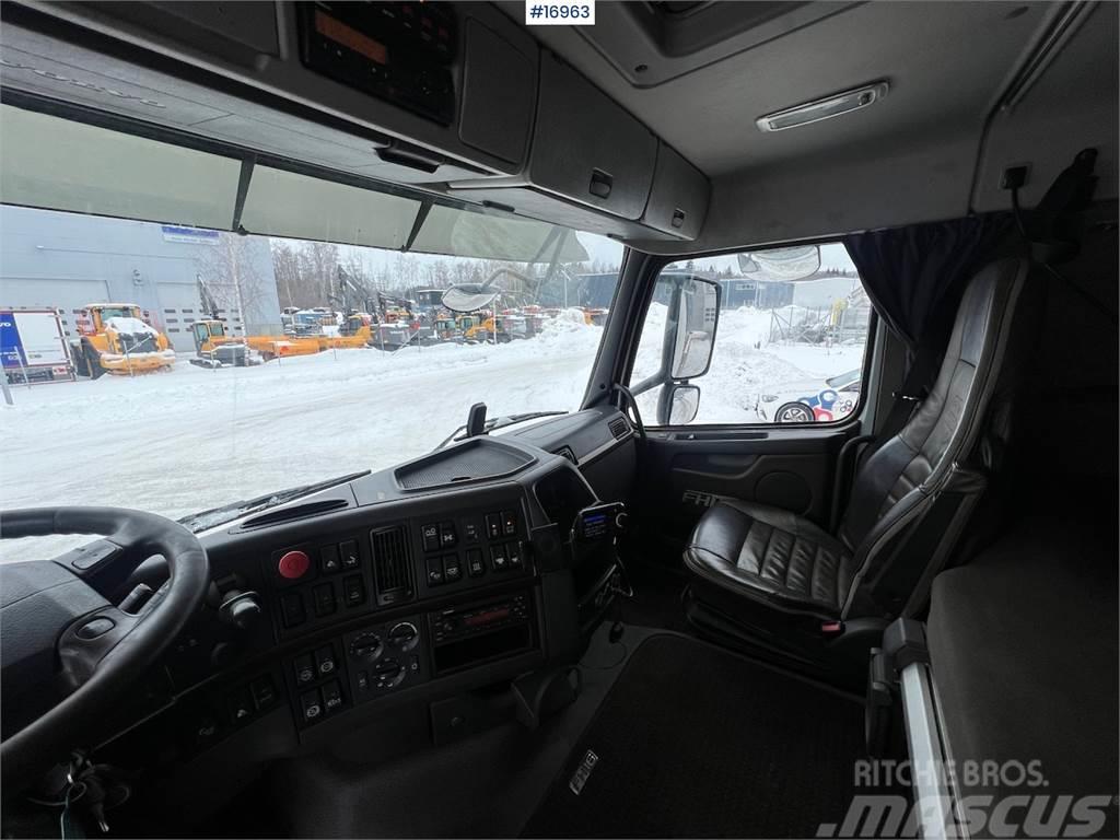 Volvo FH16 tridem hook truck w/ 24T Hiab Multilift hook  Vrachtwagen met containersysteem