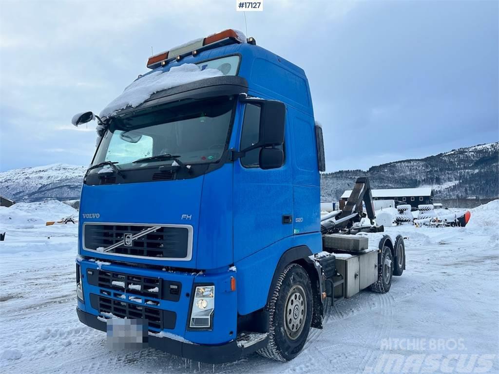 Volvo FH520 6x2 hook truck. Vrachtwagen met containersysteem