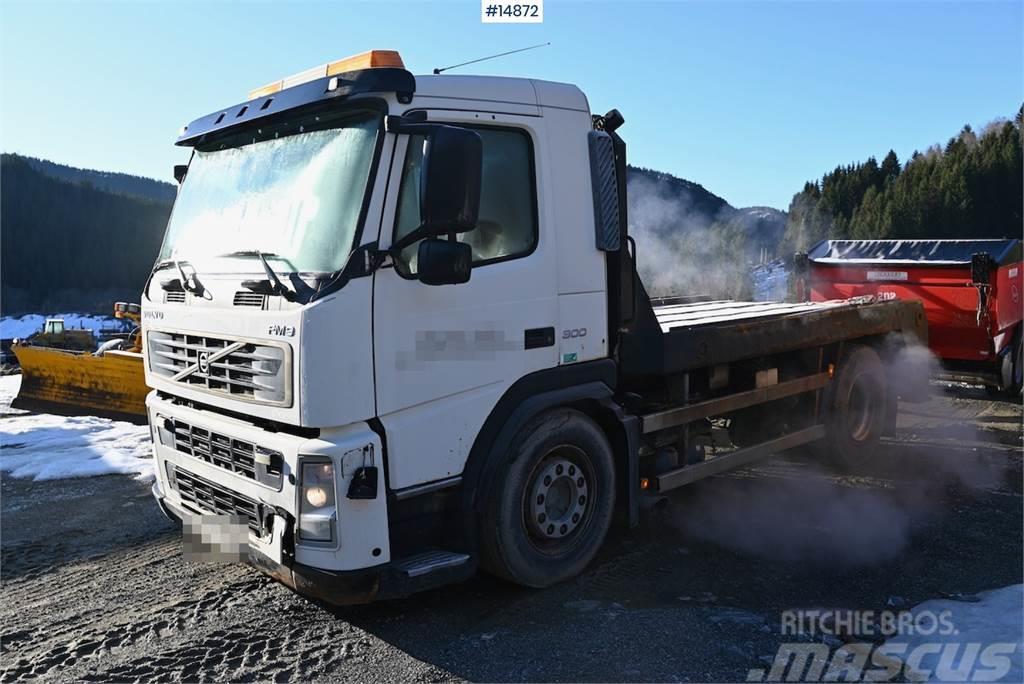 Volvo FM300 4x2 Machine freight/flatbed truck rep. objec Platte bakwagens