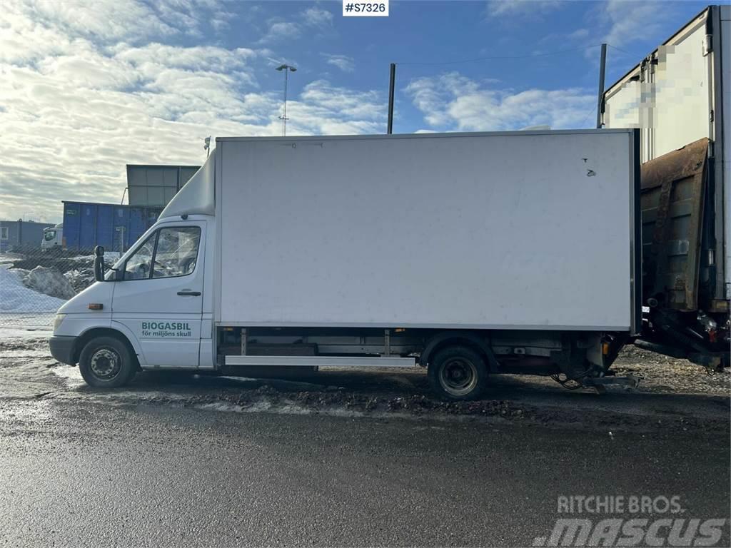 Mercedes-Benz 414 Box car with tail lift. Total weight 4600 kgs Anders